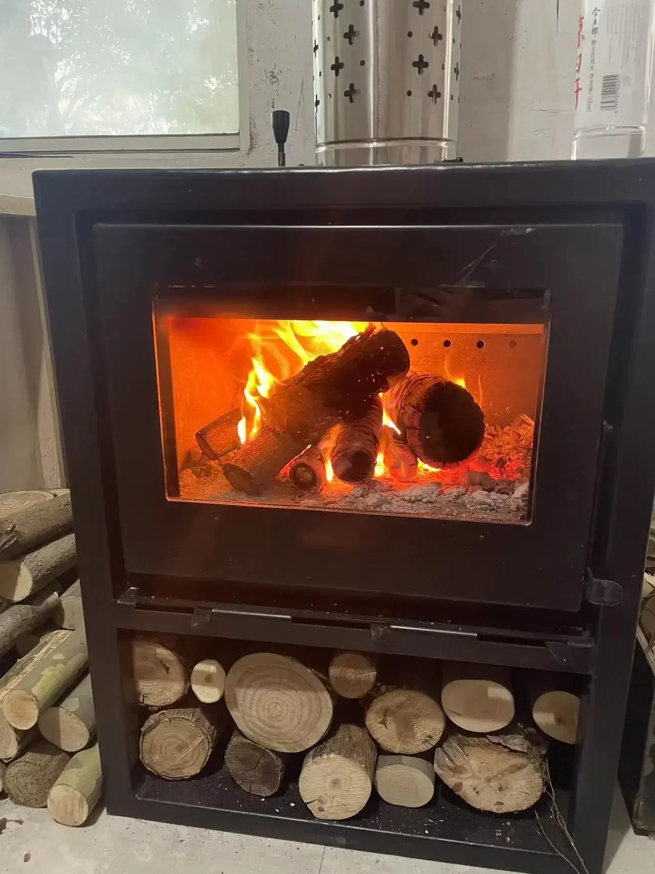 Modern European Style Firewood Stove Real Fire Wood Burning Core Heater Cast Iron Fireplace real fire wood burning heating stove