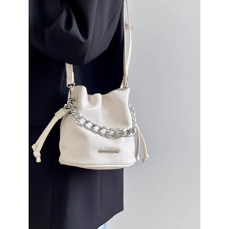 Luxury Brand 2024 Unique New Women\'s Crossbody Bag Summer Chain Bucket Bag High Quality Alligator Skin Texture White Tote