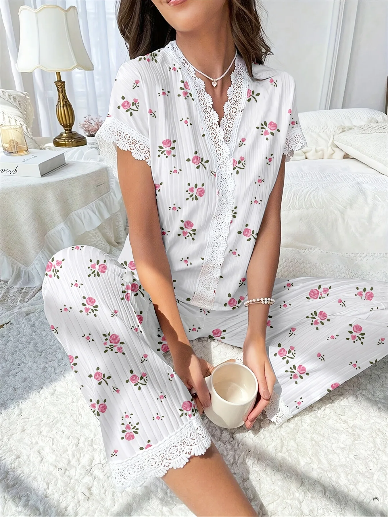 Conjunto de pijamas cómodos de primavera con estampado floral para mujer, ropa de dormir, camiseta de manga corta y pantalones largos, ropa de casa, ropa de descanso