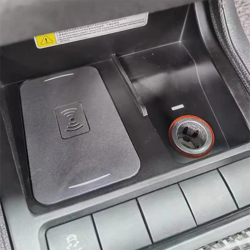 Bezprzewodowa ładowarka samochodowa 15W do VW Golf 6 MK6 Scirocco Sagitar 2008-2013 samochodowa ładowarka do telefonu szybka ładowarka do telefonu podkładka ładująca