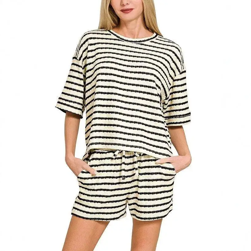 

Women's Summer Fashion Striped round Neck Loose Short Sleeve Shorts Set Casual Three-piece Suit T-shirt Style European Flavor