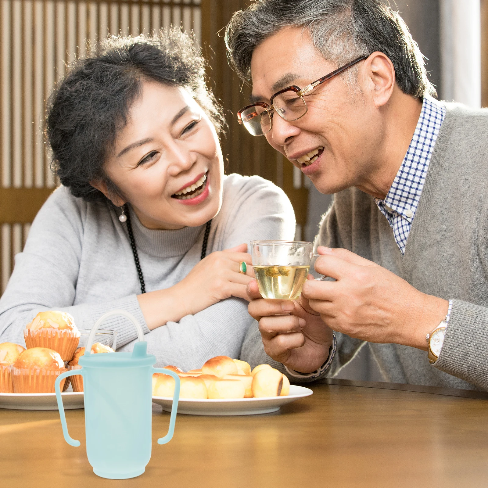 

Patient Convalescent Feeding Cup Reusable Plastic Unbreakable Choking Proof Drinking Cup for Elderly Disabled Cups for Home