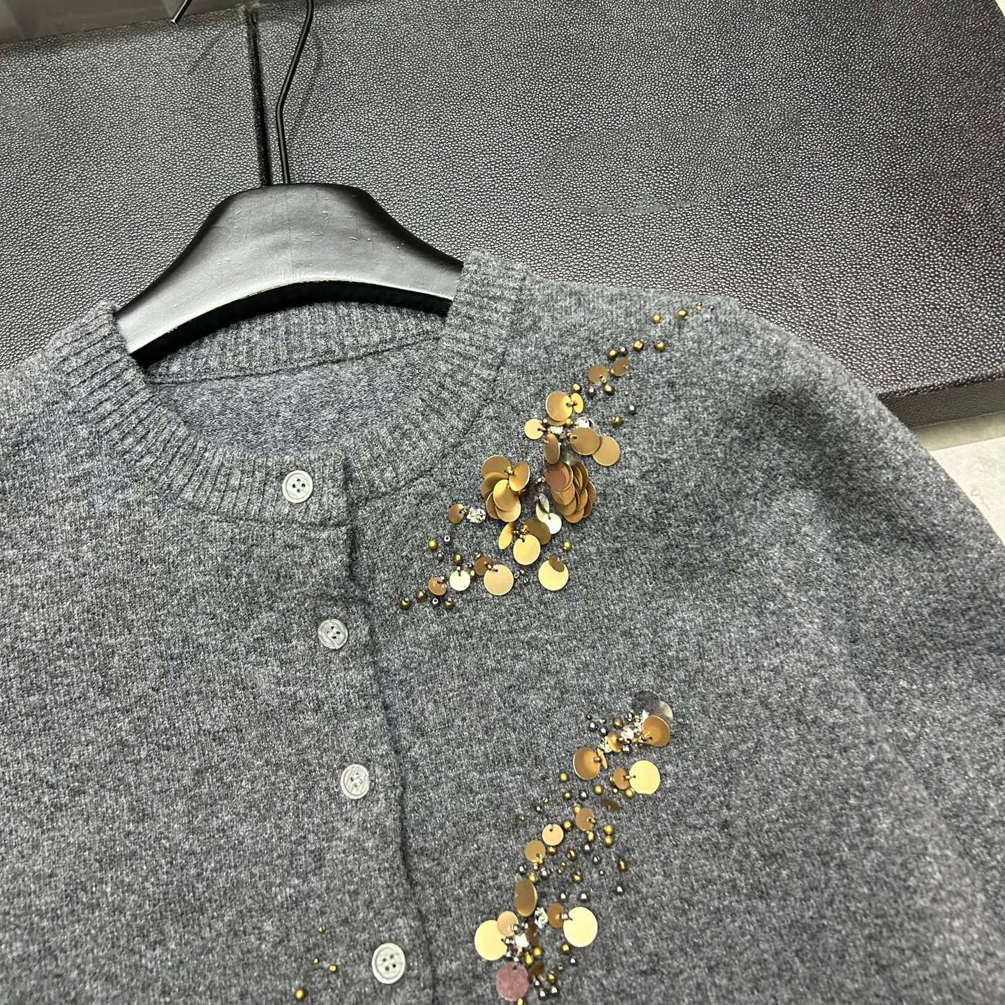 المرأة رمادي جولة الرقبة الديكور الترتر الصوف سترة خمر أزياء طويلة الأكمام تريكو سترة الكشمير المعنقة سترة F411 #4