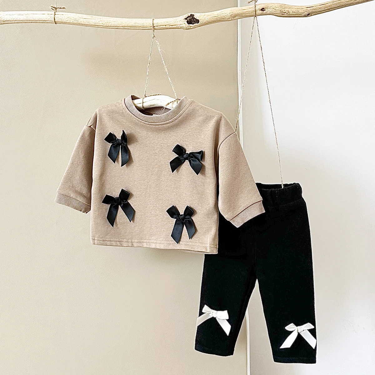New Spring Autumn 2Pcs Newborn Baby Bow Kids Clothes Sets Toddler Girls Long Sleeve Pullover+Pants Infant Baby Suit 0-4Y