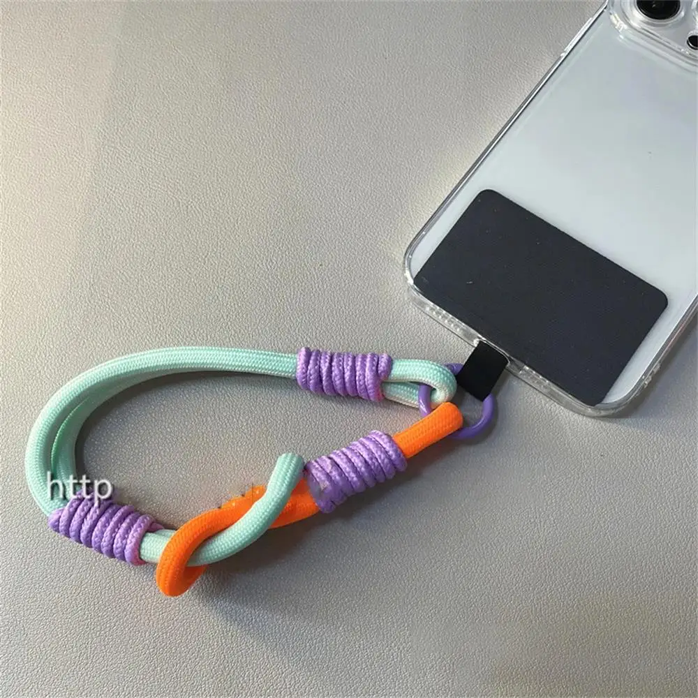 Koreański przenośny łańcuszek na telefon komórkowy z węzłem PLR, zapobiegający zgubieniu, bransoletka na rękę do iPhone 15 14 Pro Max Samsung Flip 4, kolorowy łańcuszek sznurkowy. — zdjęcie 4
