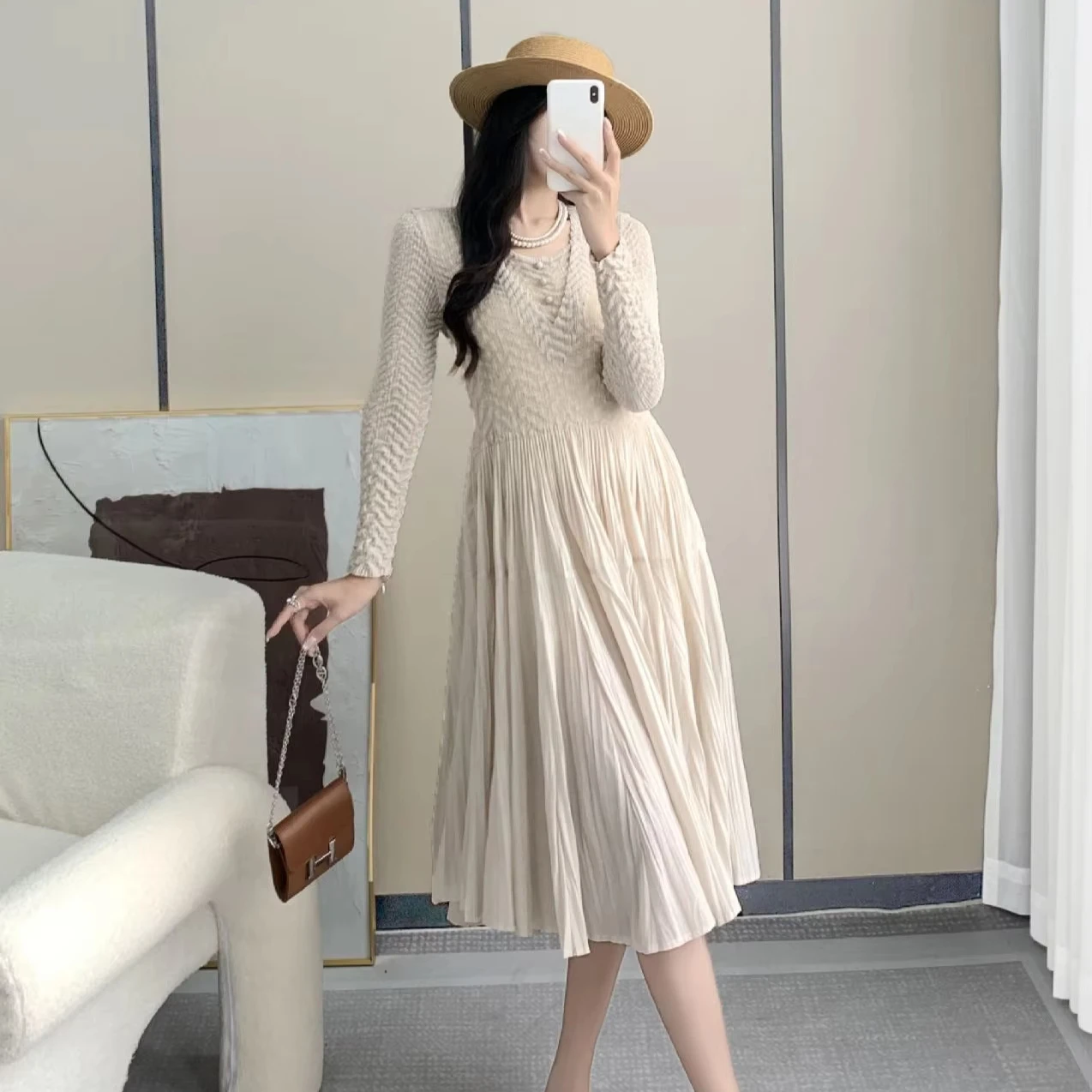 

High Quality Fashion Smocked Dress 2024 New Women's Casual Dress Slim Fit Long Sleeve Embossed Pleated Elegant Dress