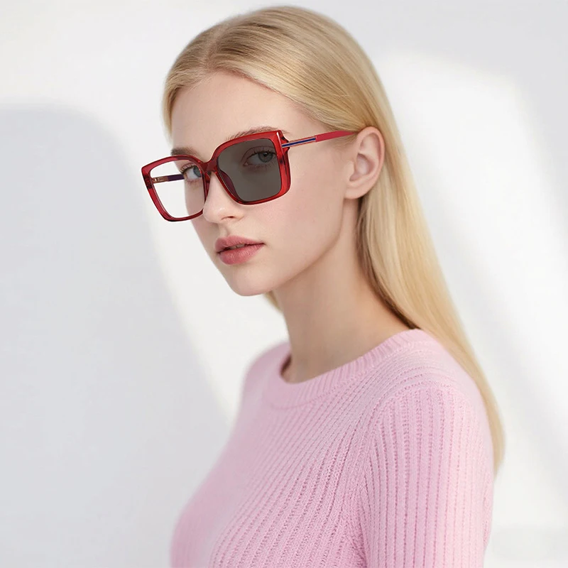 

Retro Red Square Photochromic Myopia Glasses Women Fashion Tr90 Computer Eyeglasses With Diopters 0 -0.25 -0.75 -2.75 -5.5 -6.0