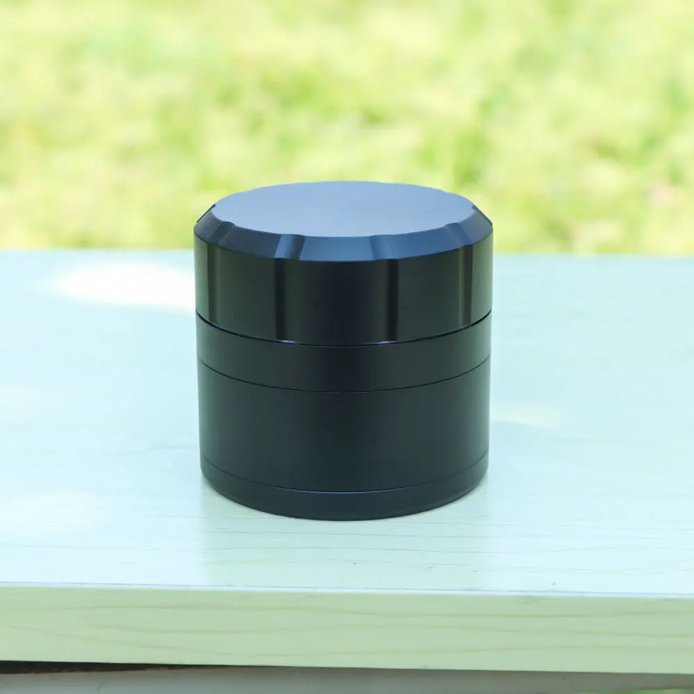 Metal Herb Crusher 63MM 4 Layers Accessories Manual Hand Grass Spice Crusher Molino de humo Accesorios de tabaco