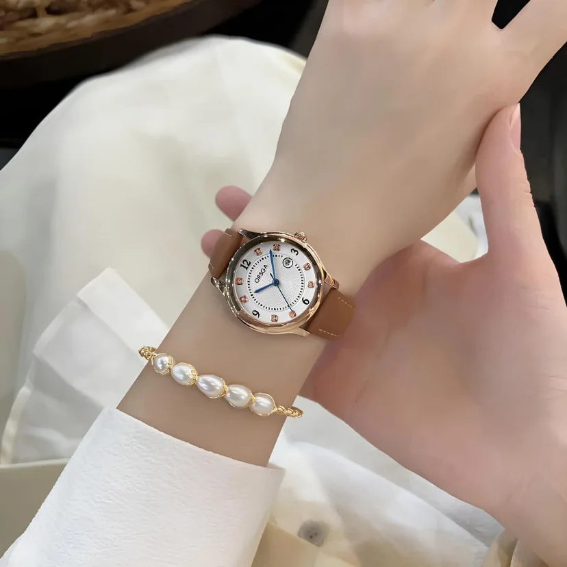 

Кварцевые часы для женщин, модная коллекция, диаметр 33 мм и кожаный ремешок толщиной 11 мм, календарь по положению на 3 часа