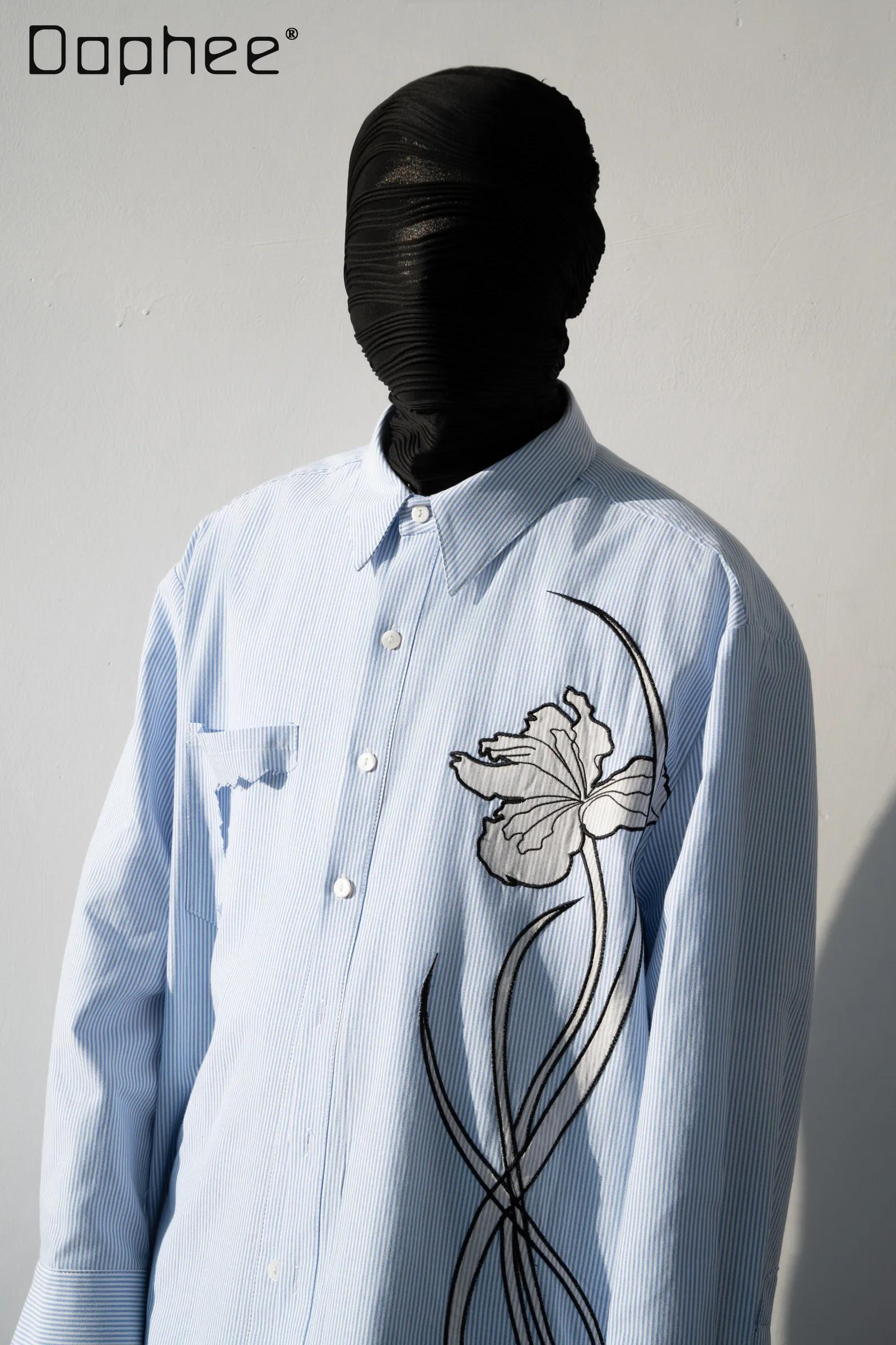 2026 Spring Autumn New Men's Iris Flower Embroidery Patch Lapel Shirt Loose Casual All Match Blue White Striped Shirt