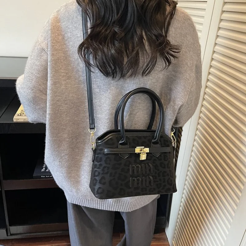 

Elegant Leather Women's Tote Bag High-End Luxury Brand Fashionable Famous Paris Fine Craftsmanship Vintage Bag​