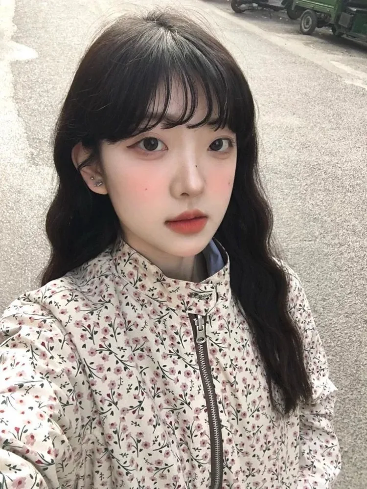 เสื้อแจ็คเก็ตพิมพ์ลายดอกไม้สไตล์ Y2K สำหรับผู้หญิง ฤดูใบไม้ร่วง-ฤดูหนาว 2025 สไตล์เรโทร แบบสองด้าน ซิปสั้น แฟชั่นเกาหลี เสื้อสตรีทท็อปส์