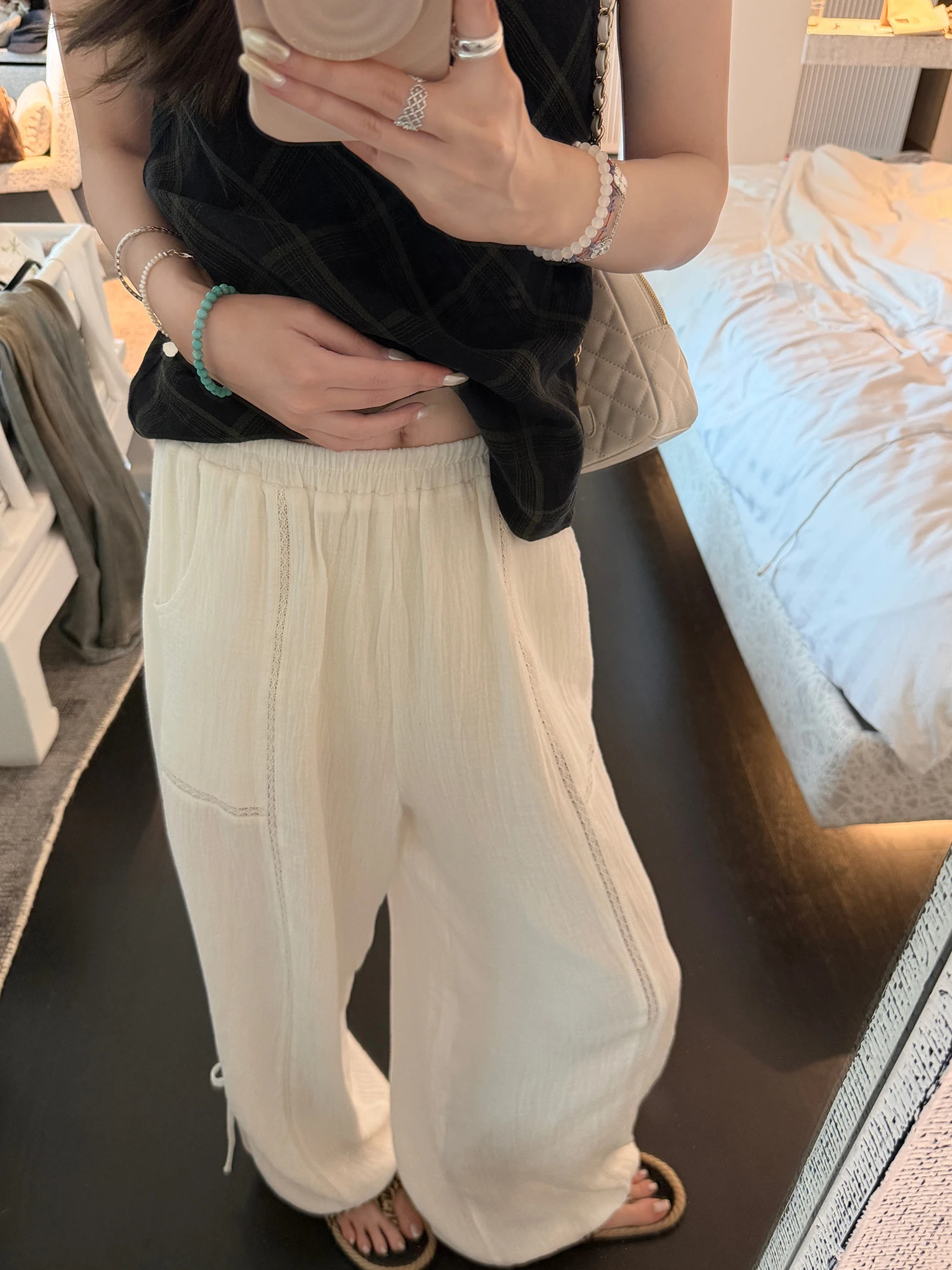 

Ultra Comfortable White Cotton Casual Pants Elastic Waist Straight Leg Wide Leg Pants Can Be Cuffed Versatile Loose Fit Trousers