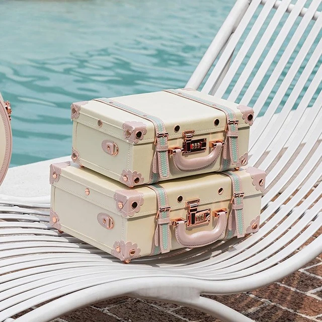 

Light luxury flower high-end retro password suitcase, modern cute solid wood leather creative jewelry cabinet