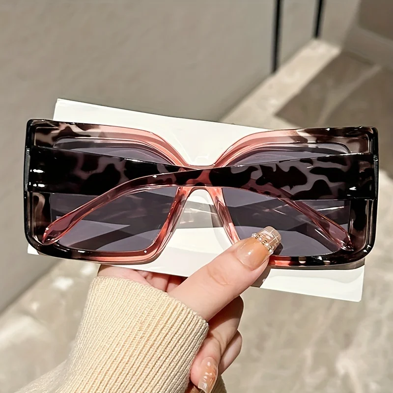 Oversized Square Fashion Fashion Glasses with Gradient Lenses - Chic Tortoiseshell & Leopard Print Frames Anti-Glare PC Material image 6