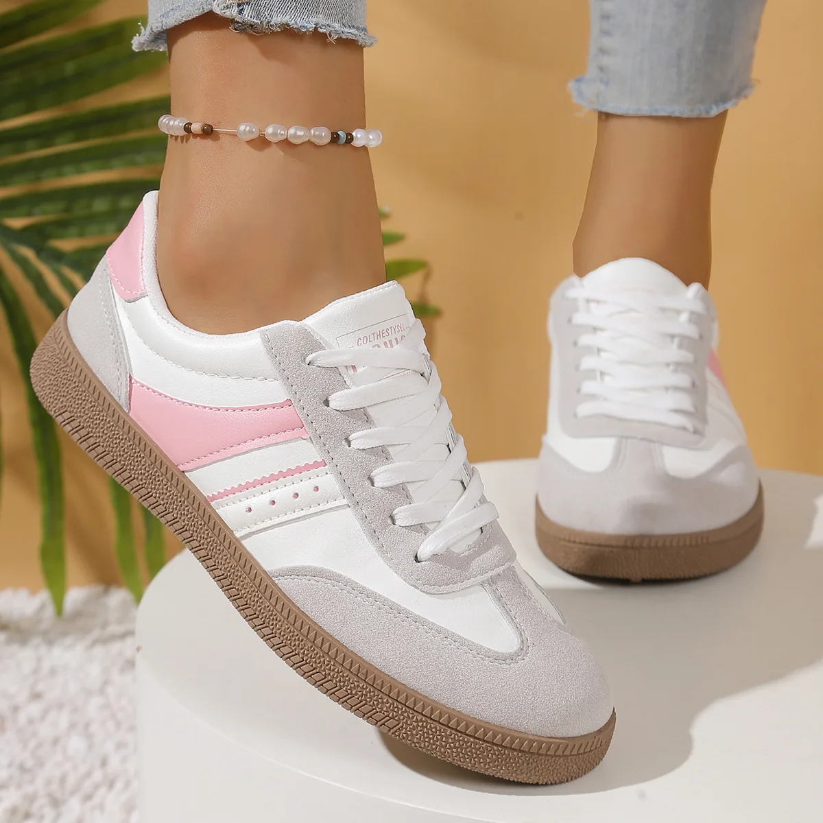 

2025 Women's fashion white sneakers: Comfortable, color-blocked, sporty, retro Korean style casual shoes