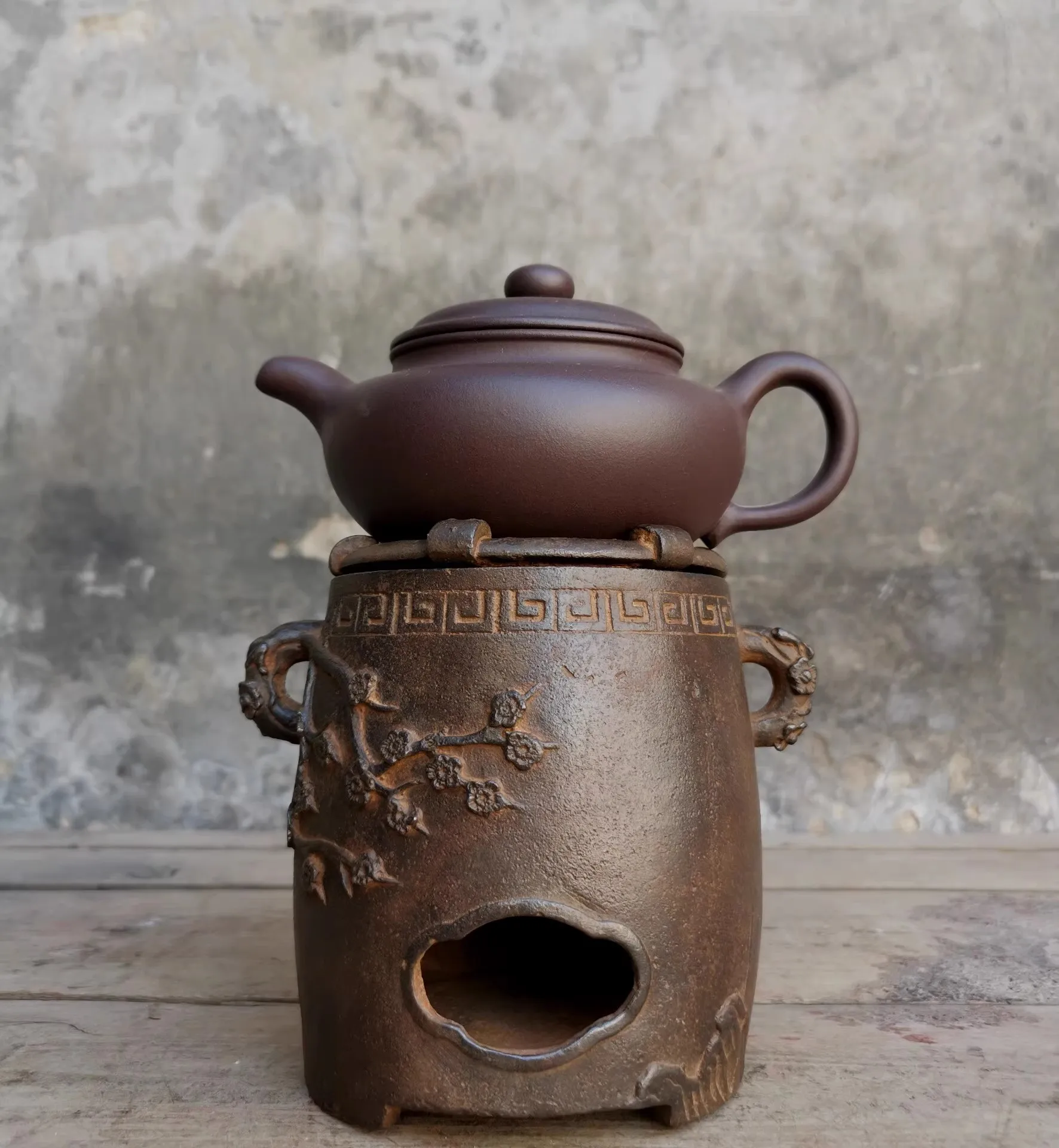 Mini cast iron charcoal barbecue grill plum blossom stove boiling tea small heating stove retro home decoration old-fashioned cl