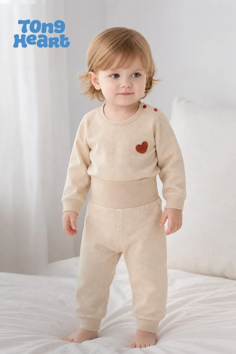 TongHeart Baby Fall Clothing Set, consisting of a top and pants, is suitable for infants to wear and can also be used as a basic