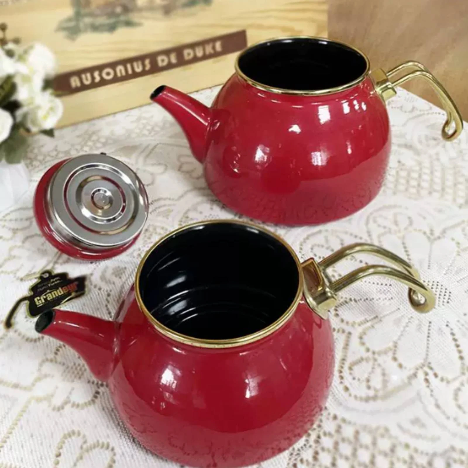 

Enamel Teapot Set Glossy Double-Layer Teapot Drinkware Gold-Tone Handles Tableware Curved Spout