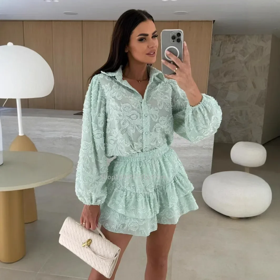 

25-Year Summer Style Lace Hollow out Long Sleeve Set Casual Elegant Women's Skirt And Top Ensemble from Mainland China