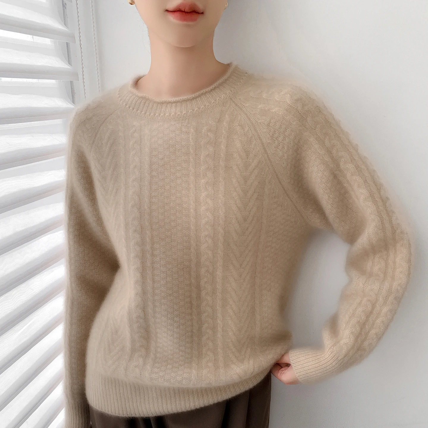 

2025 New Chic Women 100% Wool Sweater Cable Knitting Curl O-Neck Long Sleeve Pullover Cashmere Winter Thick Soft Clothing Tops