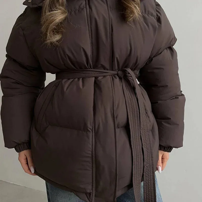 2025 Winter Mode Casual Lace-up Getailleerde Capuchon Halflange Jas Voor Vrouwen Elegante Effen Verdikte Katoenen Jas warme Jas