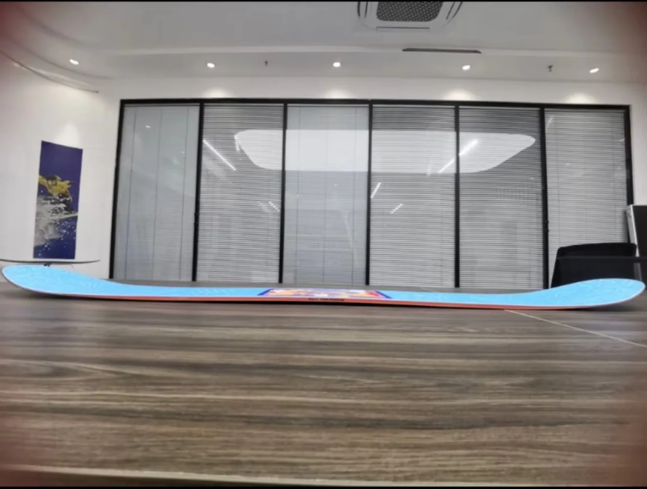 China Factory Direct Wholesale Snowboards Skis Set Customizable All-around Board Plane-cut Skateboard