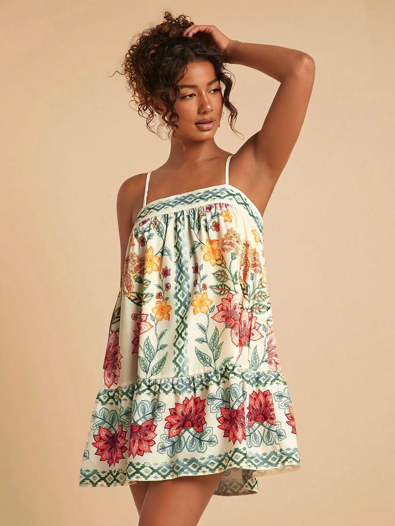 Vestido bohemio con tirantes finos y estampado floral y dobladillo con volantes, ropa de resort de verano para mujer