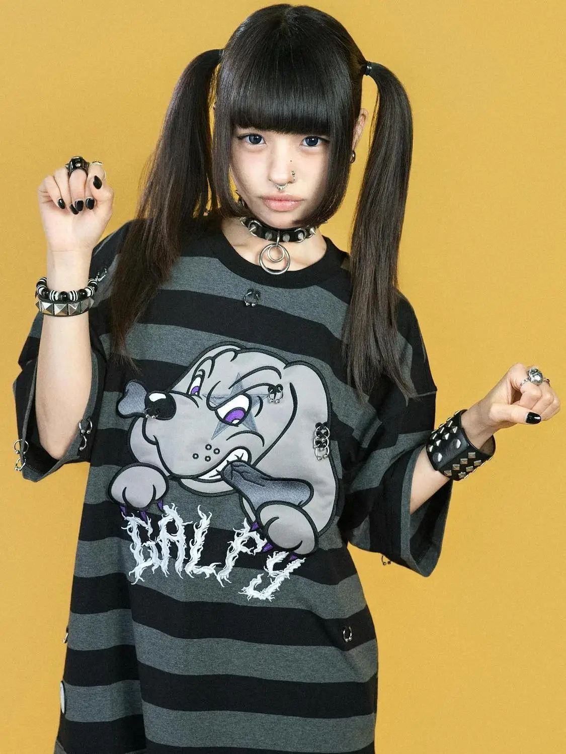 Jirai Kei Japanese Subculture Galfy Striped Cartoon Dog Graphic Oversized Punk Tee Women Piercing Detail Harajuku Casual Outfit