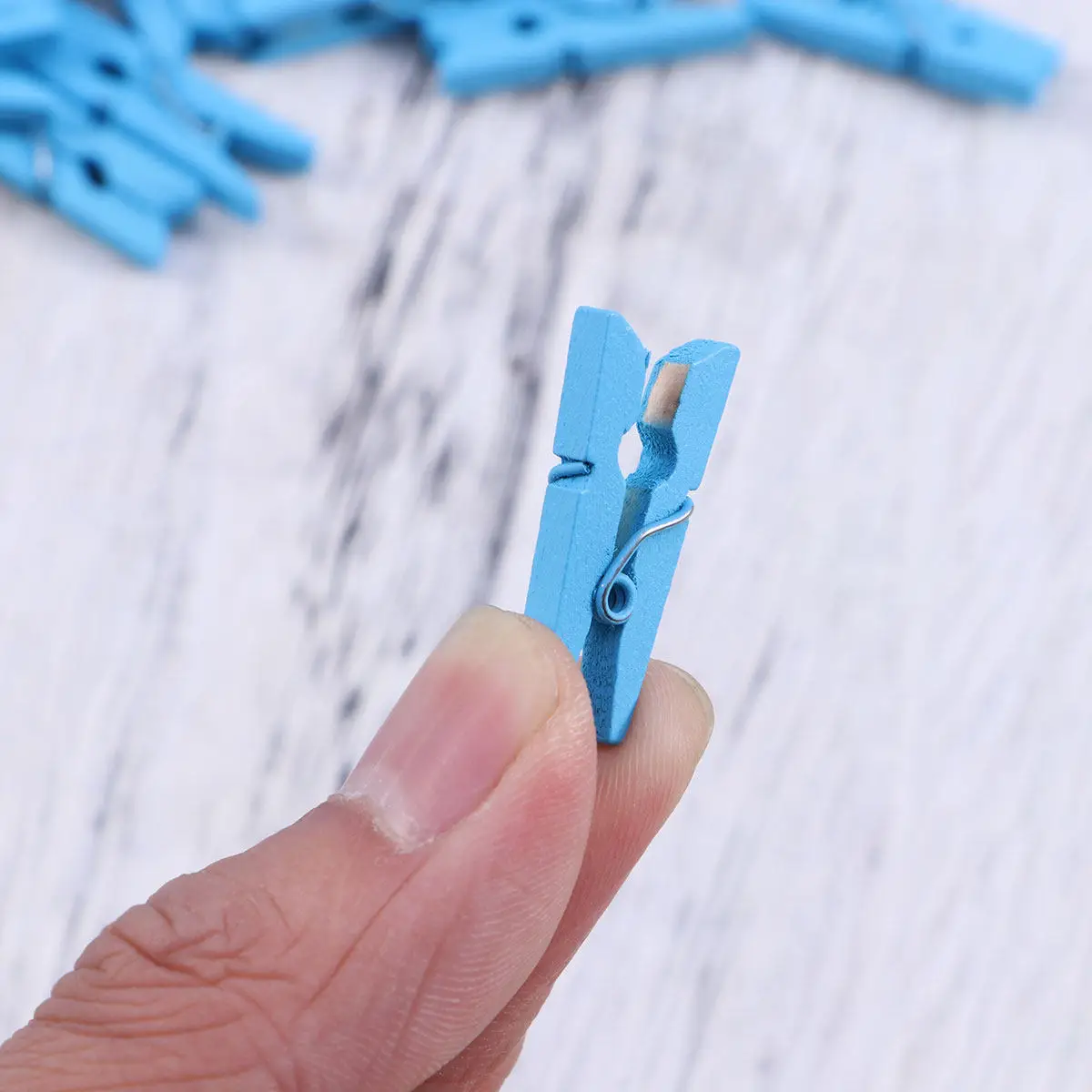 100Pcs Mini Natural Wooden Clothespins Heavy Duty Rustproof Clips for Hanging Photos Artwork Cards Office Craft Use