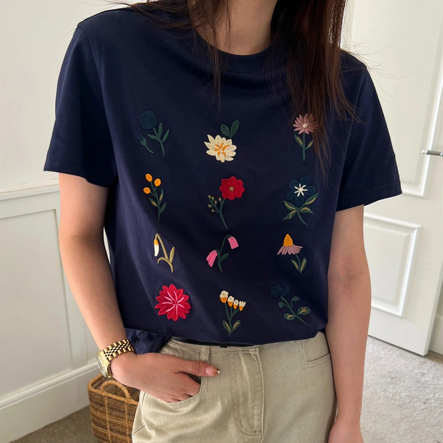 Korean Lovely Embroidery Floral Shirts for Women Pure Cotton White Loose Elegant Y2K Tops Summer Fashion Streetwear Flower Tees