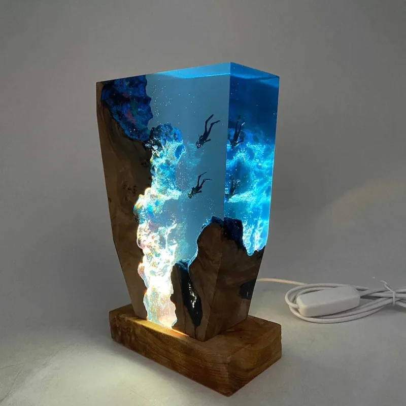 Ocean Adventure Resin Night Light Model Ornament Ocean Diver Resin Lamp Ornament Bedroom Birthday Gift