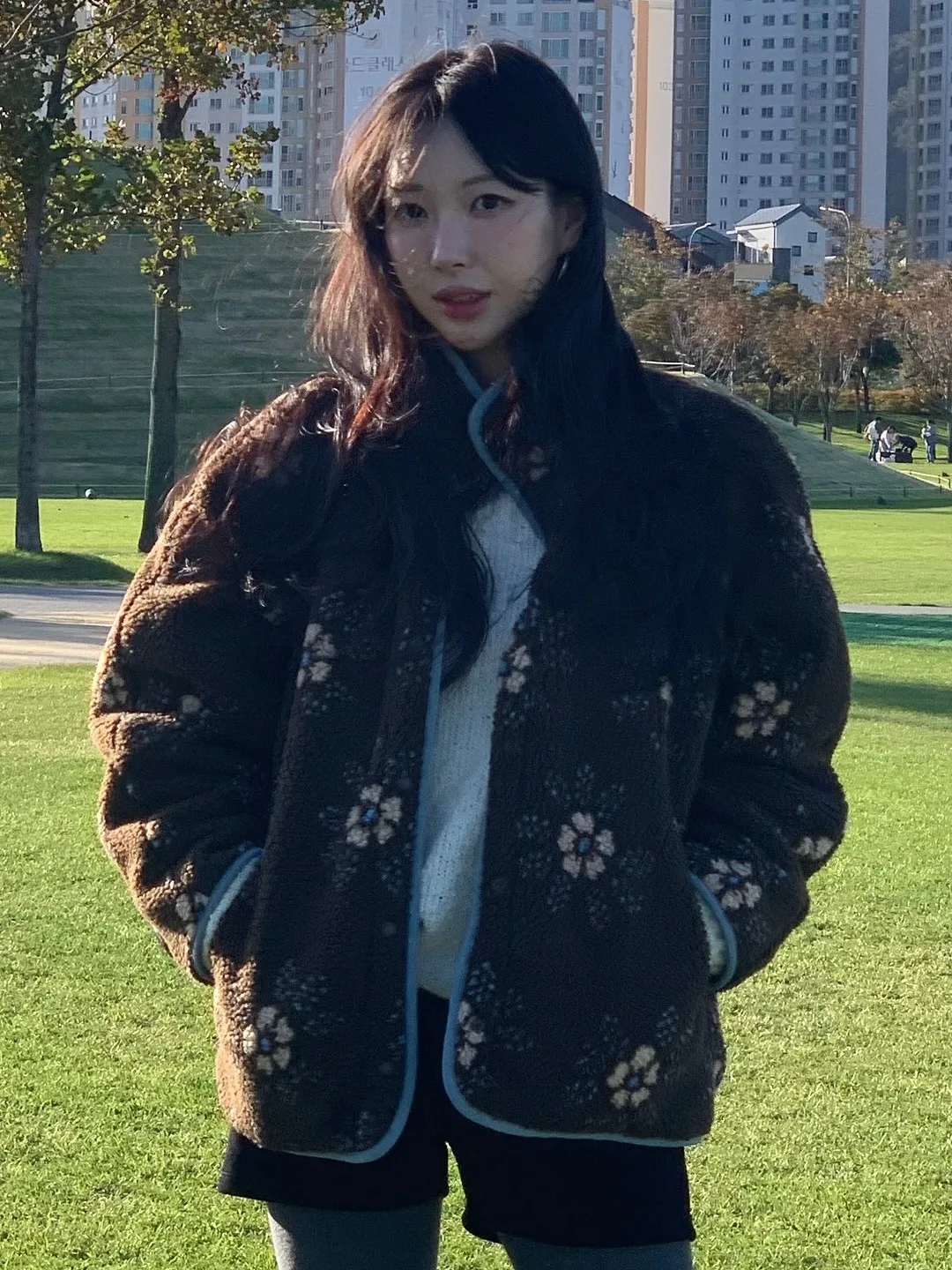 

Double-Sided Wear Lamb Velvet Floral Embroidery Color Blo Women's Jaet Lazy Sle Cotton Coat Retro Design Treetter