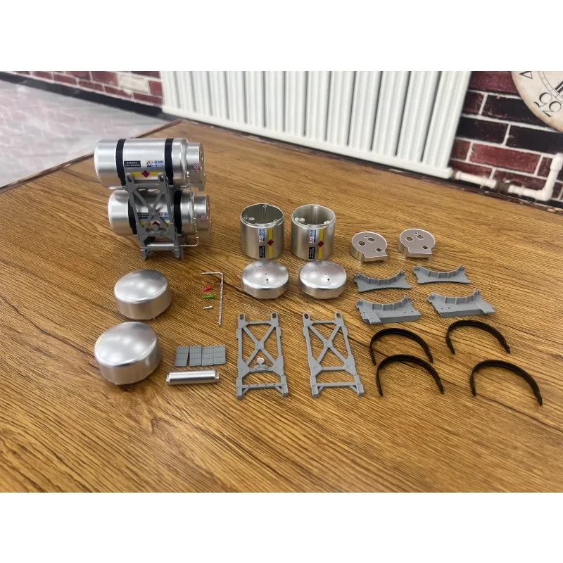 Doppio serbatoio in plastica per gas naturale per modello di emulazione 1/24 rimorchio camion trattore aggiornamento accessori decorativi attraverso la modifica