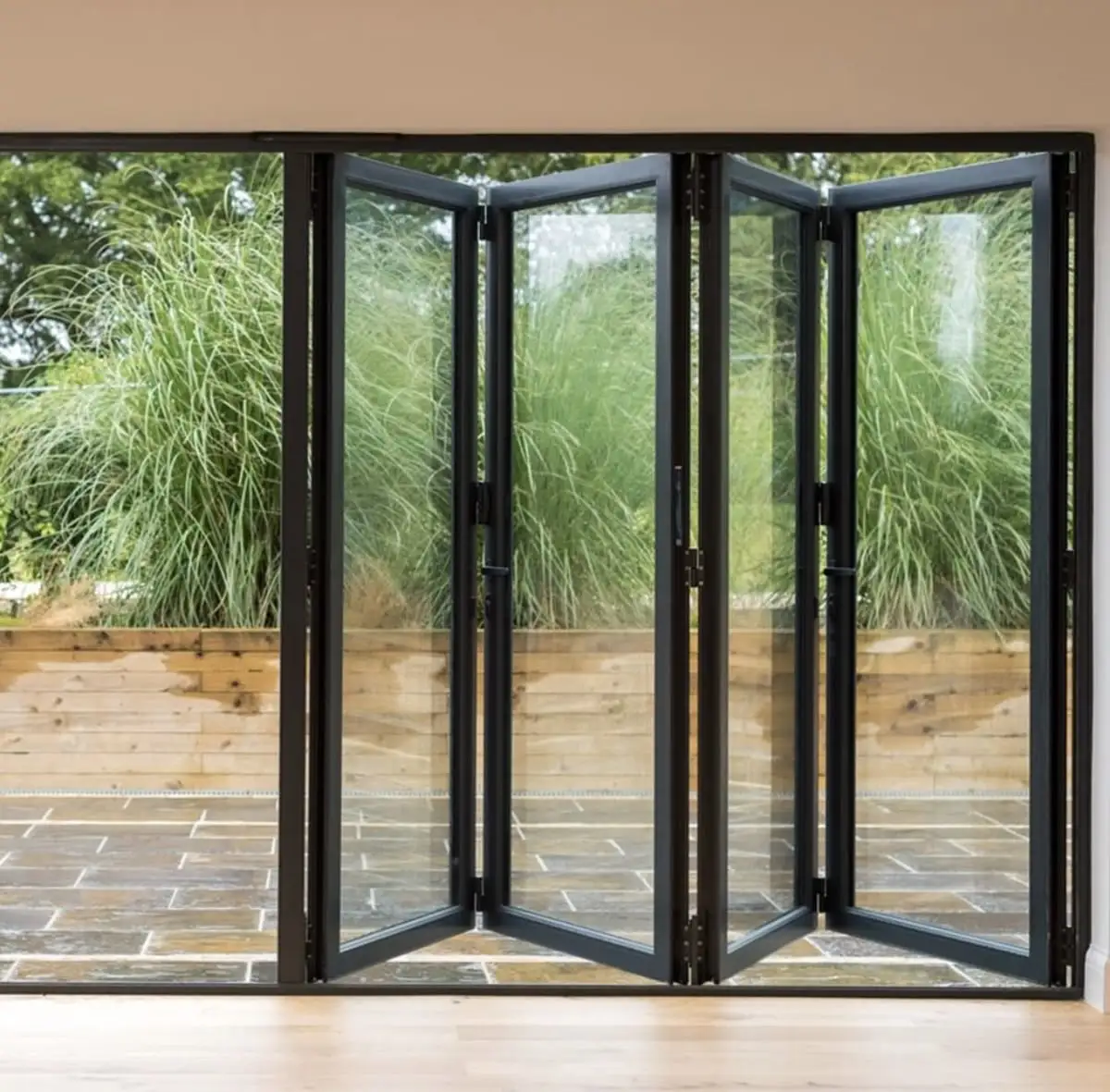 

Customized Size Folding Door Panoramic Aluminum Frame Glass Accordion Folding Doors with Lock Soundproof Sliding Folding Doors