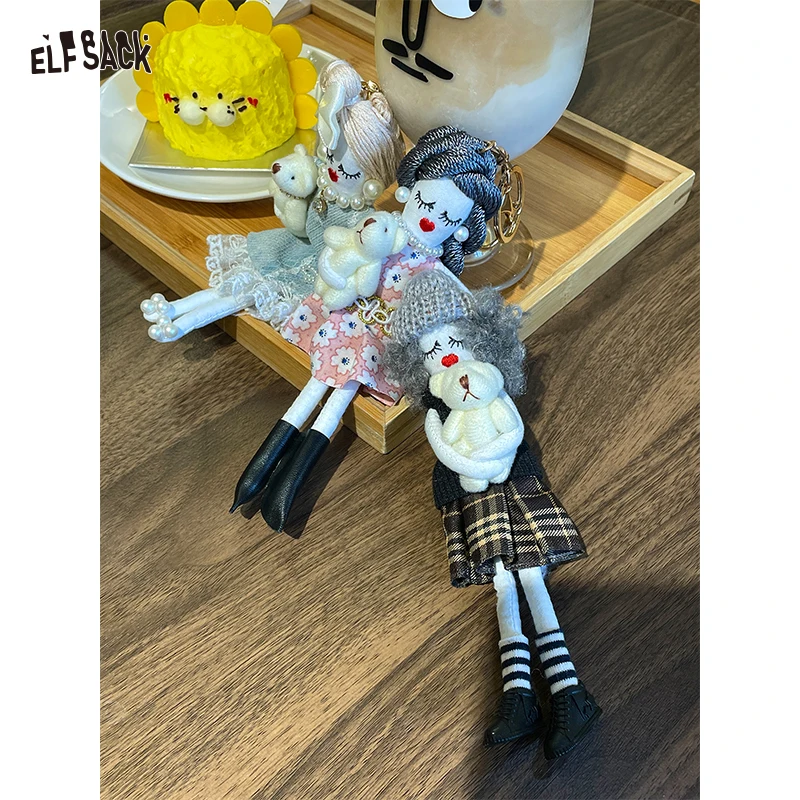 

ELFSACK 2025 Autumn New Arrival Cute Original Doll Pendant Creative Bag Charm Keychain Handmade Decor For Woman