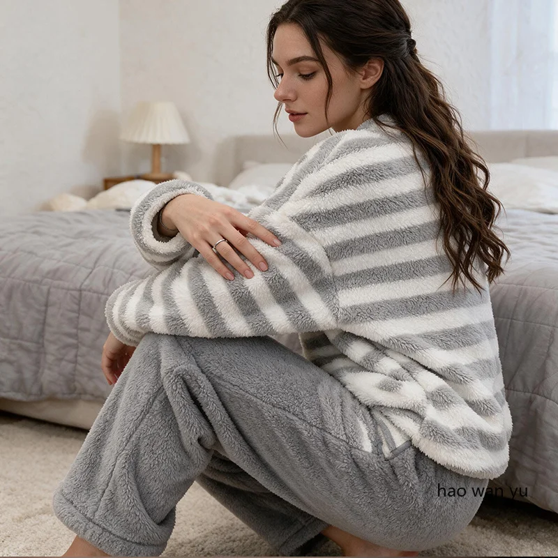 Plus Size Thickened Warm Fall and Winter Long-Sleeved Soft Ladies Pajamas Women's Coral Velvet Striped Casual Sleepwear Homewear
