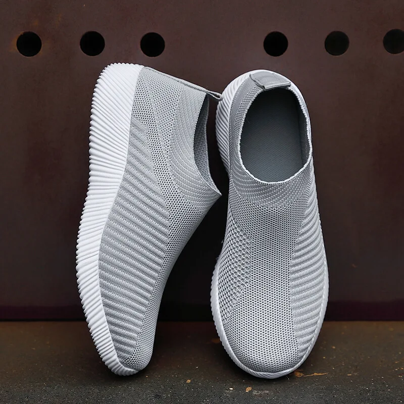 High Quality Women Vulcanized Shoes Women Sneakers Slip On Flats Shoes Women Loafers Plus Size  Walking Flat