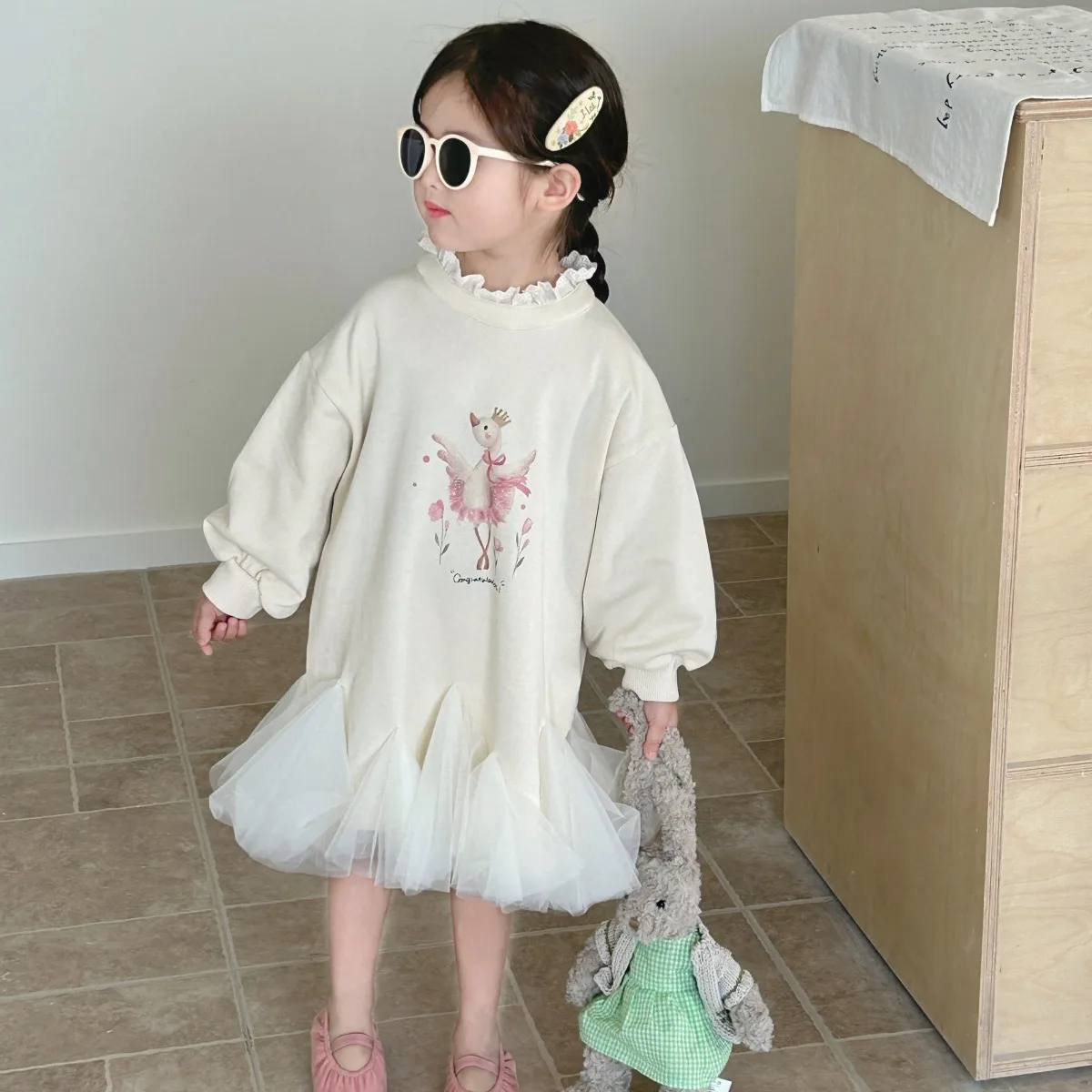 

Little Swan Yarn 2024 Spring New Korean Children's Baby Girl's Western Style Skirt Lace Dress