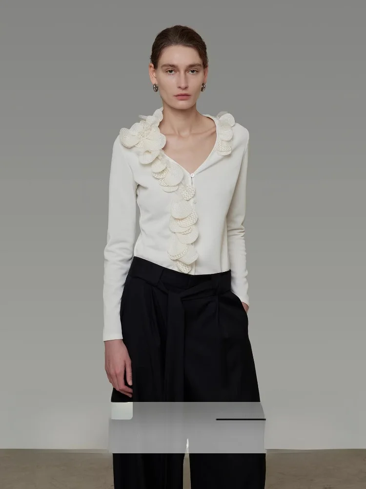 

Original Design V-Ne Knitted Sweater Women's Slim Fit Top with 3D Flower Decoration Commute Sle Polyester Fiber Spring 2026