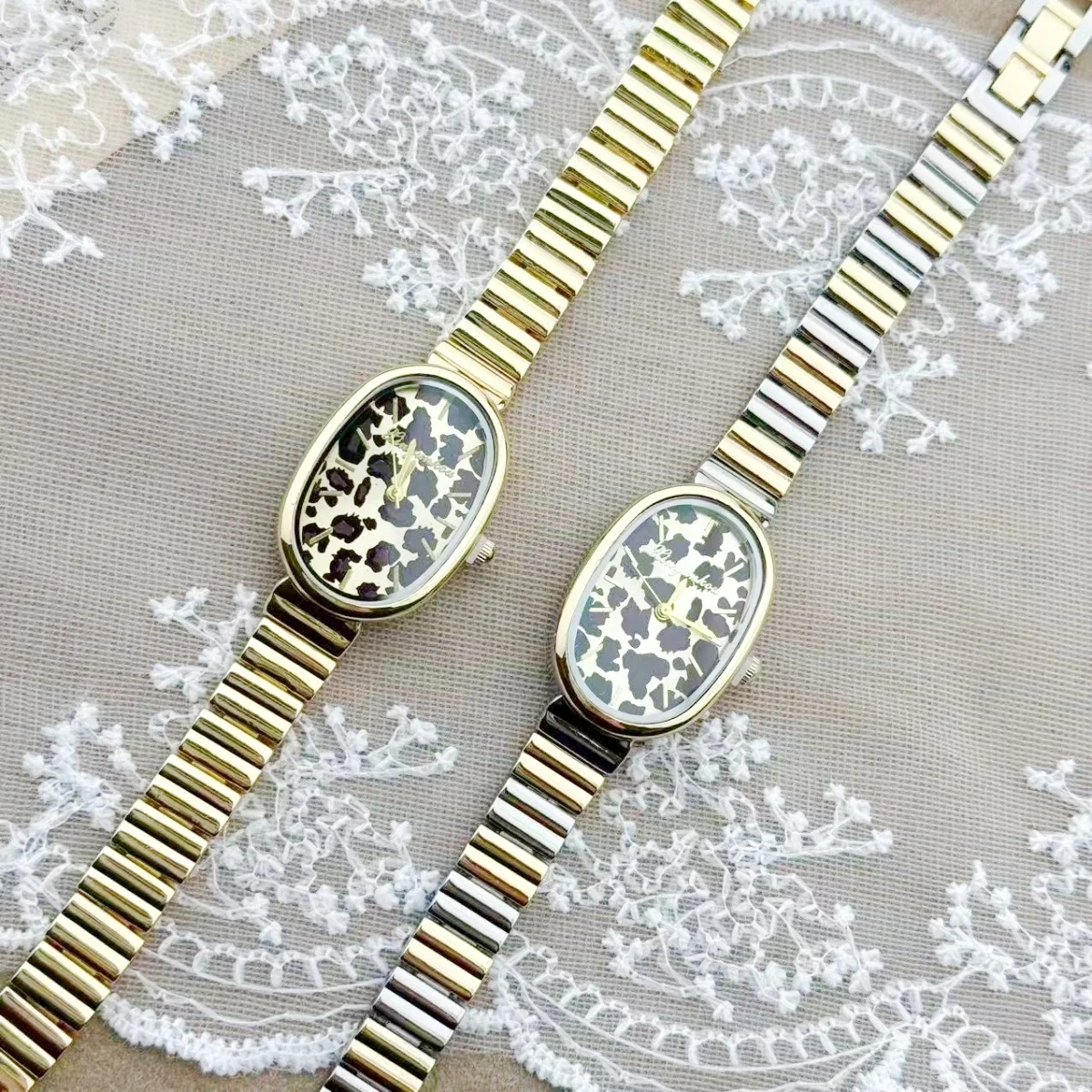 ساعات نسائية أنيقة بمينا بيضاوي عتيق مع سوار ساعة من سبائك الزنك بطبعة الفهد للارتداء اليومي وإكسسوارات الأزياء وهدايا العيد