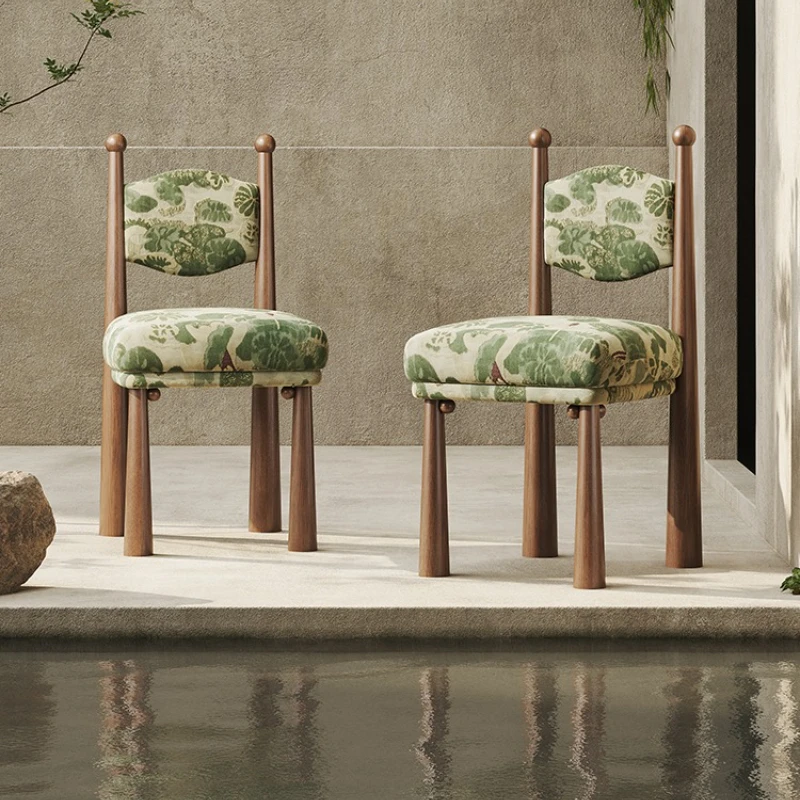 

Solid wood dining chair, French medieval light luxury high-end creative dining chair