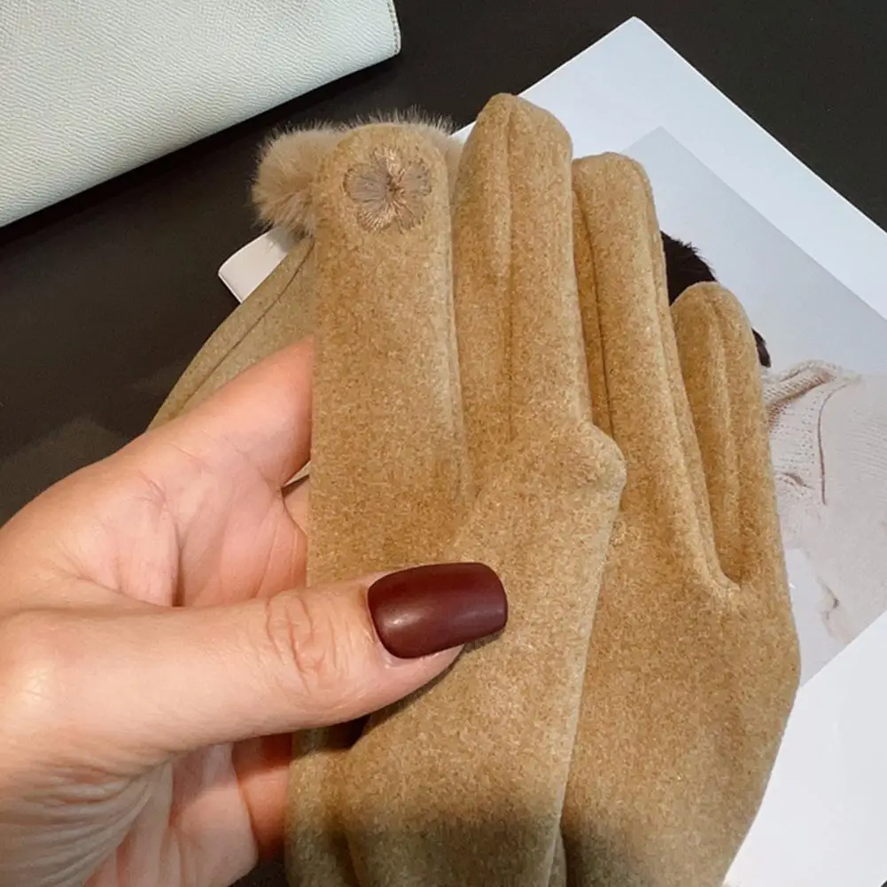 Manoplas de ciclismo de piel de ante cálidas de Cachemira bordadas para mujer, guantes de conducción con pantalla táctil de muñeca de felpa de terciopelo de doble espesor