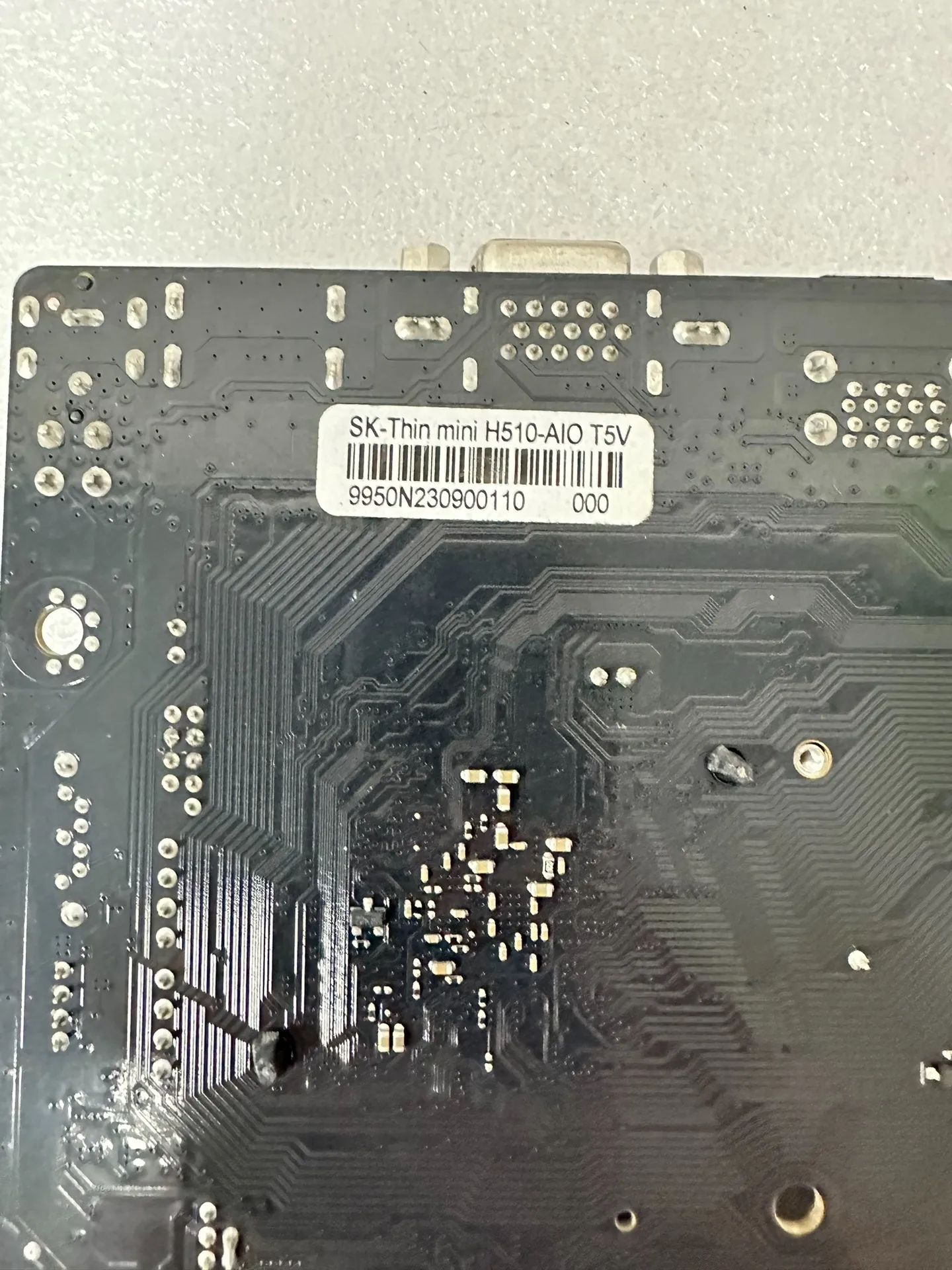 Рисунок 3 - Маленькая материнская плата известного