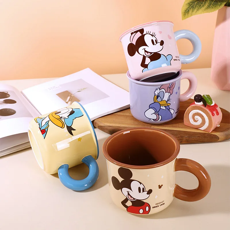 Kawaii Mickey Mug MINISO Anime Minnie Donald Lovely Children Ceramics Coffee Cup Student Cartoon z uchwytem Milk Cup 2024 Nowość