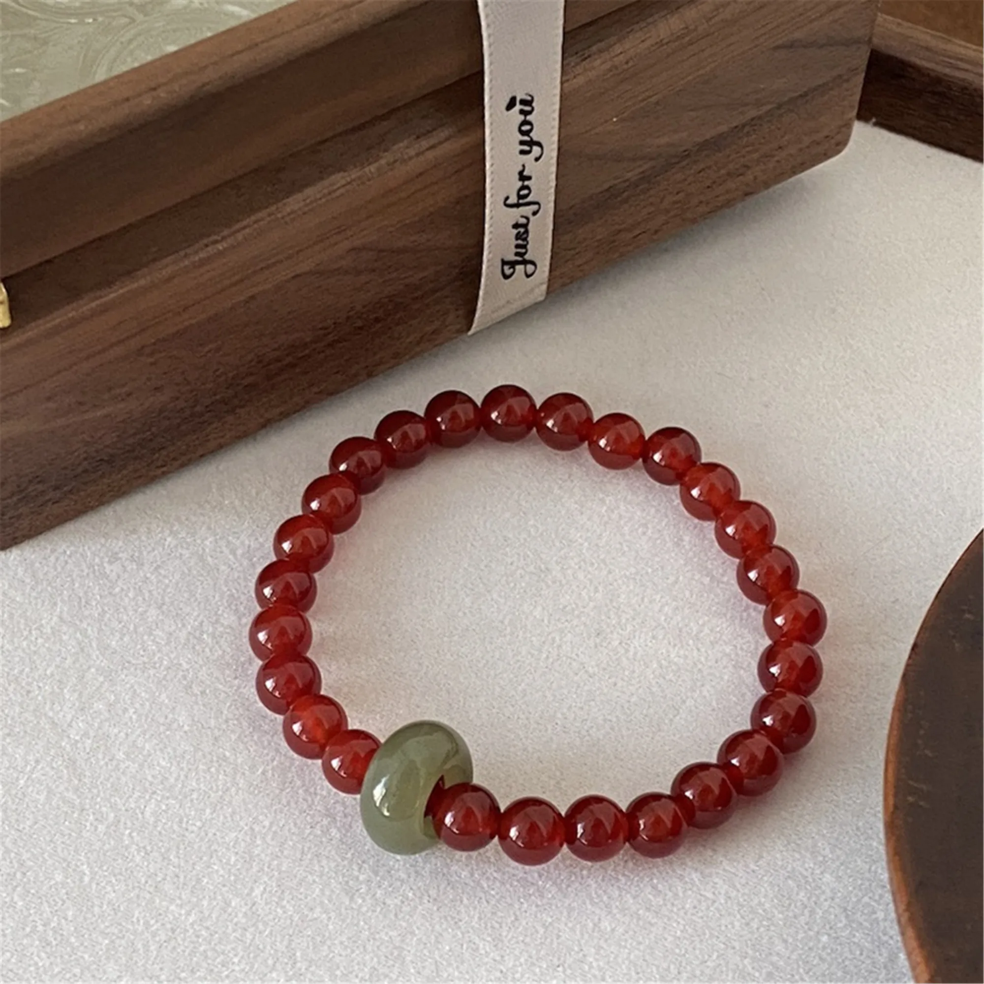 Hotsale Natural Red Agate Bracelet Hetian Jade Running Ring Red and Green Contrast Color Round Bead Bracelet Women Lucky Jewelry
