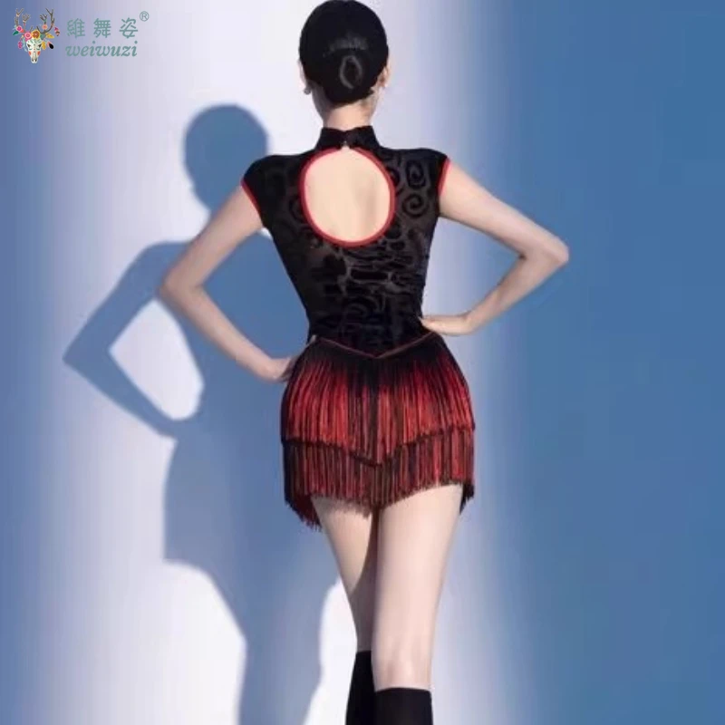 ملابس تدريب الرقص اللاتيني الراقية مثير شيونغسام عارية الذراعين هامش تنورة قصيرة أداء فستان الكبار المنافسة الملابس