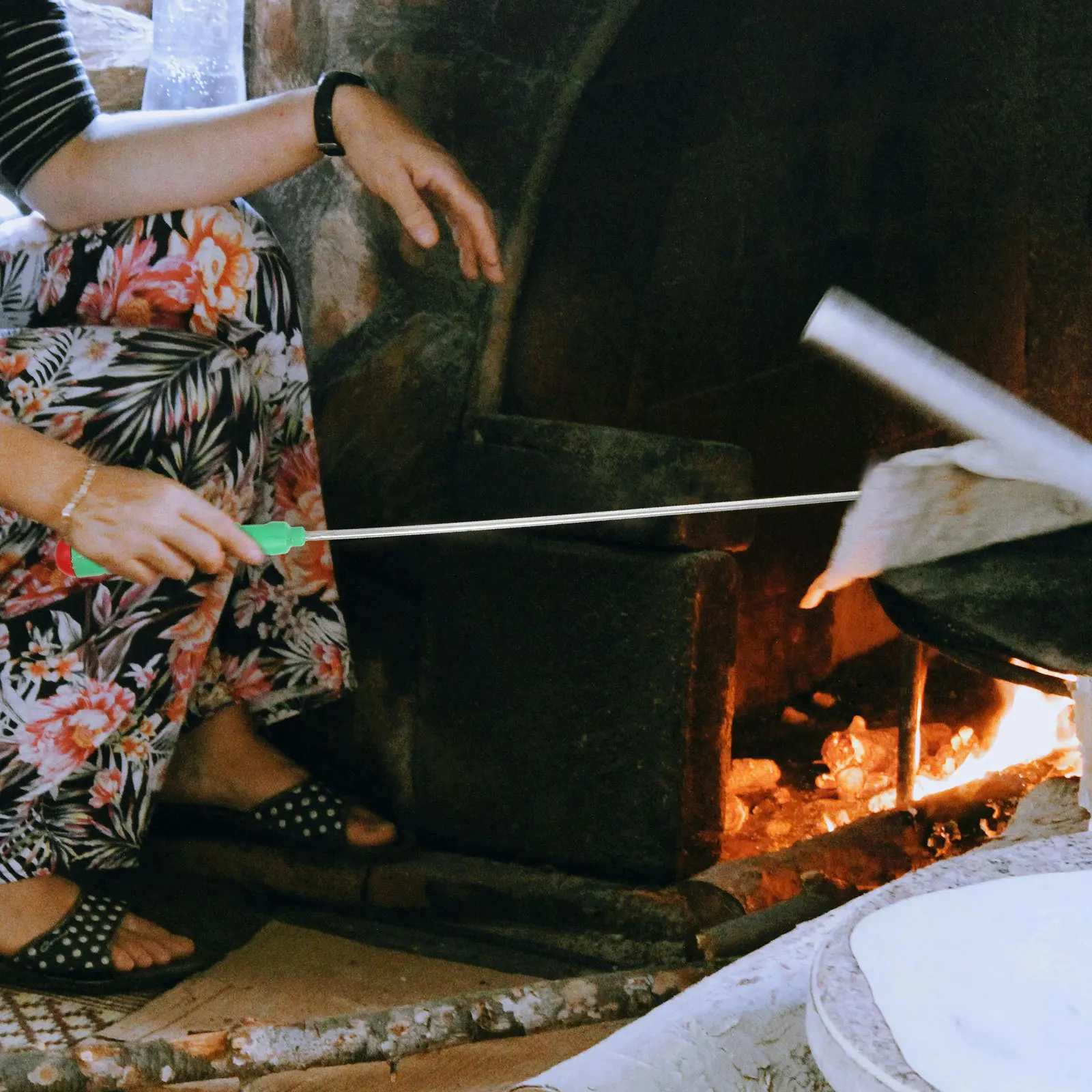 

For Outdoor Pit Heavy Duty Steel Fireplace Tool Heat Resistant Handle Fire Pit Poker Outdoor Camping Fire Poker Wood Stove