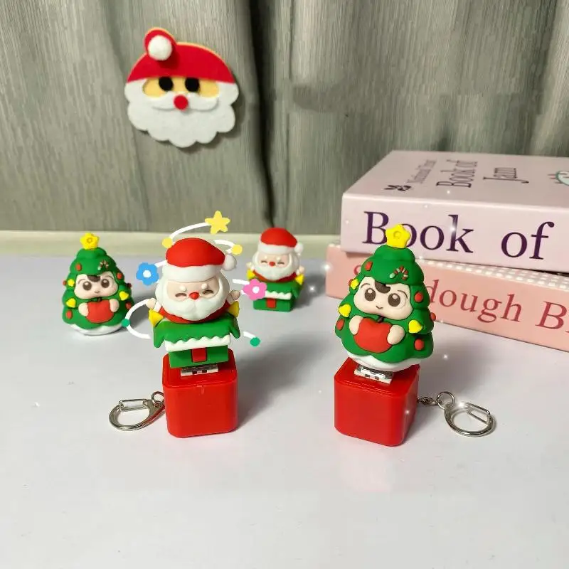 Santa Claus Stress Relief Keychain with Squeaky Voice Function Cute Key Ring Adorable Bag Pendant Perfect Christmas Surprise Gi