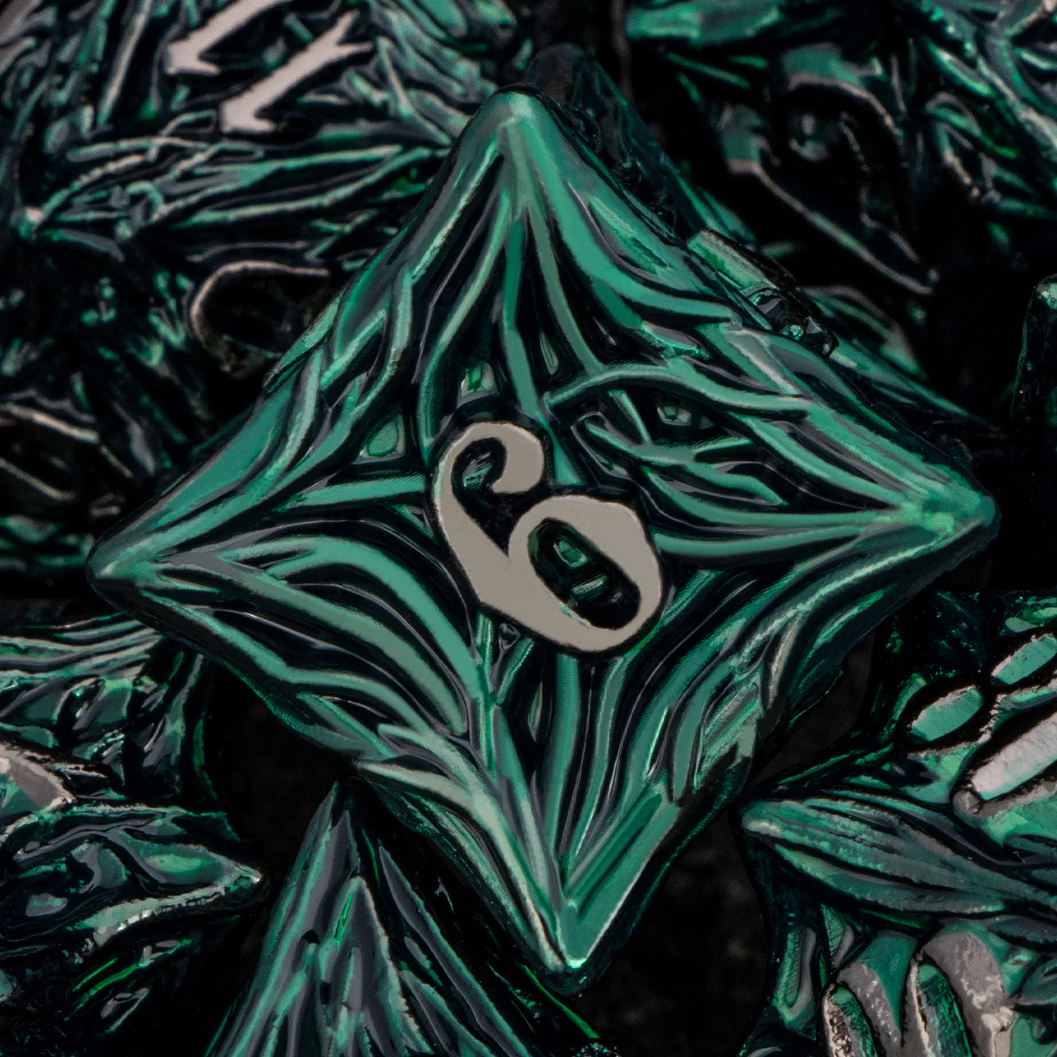 

OGCOPHEN 7PCS D&D Metal tree Root Dnd Dungeon and Dragon Rolling Game Dice D and D D6 Green Polyhedral D and D Roll Dice Set